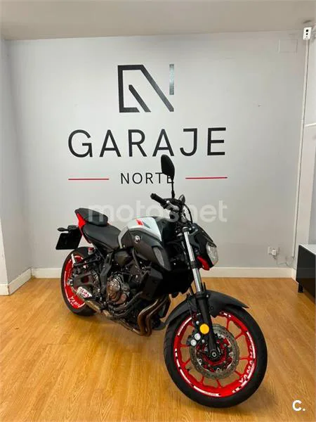 Yamaha MT-07 – Vista 9