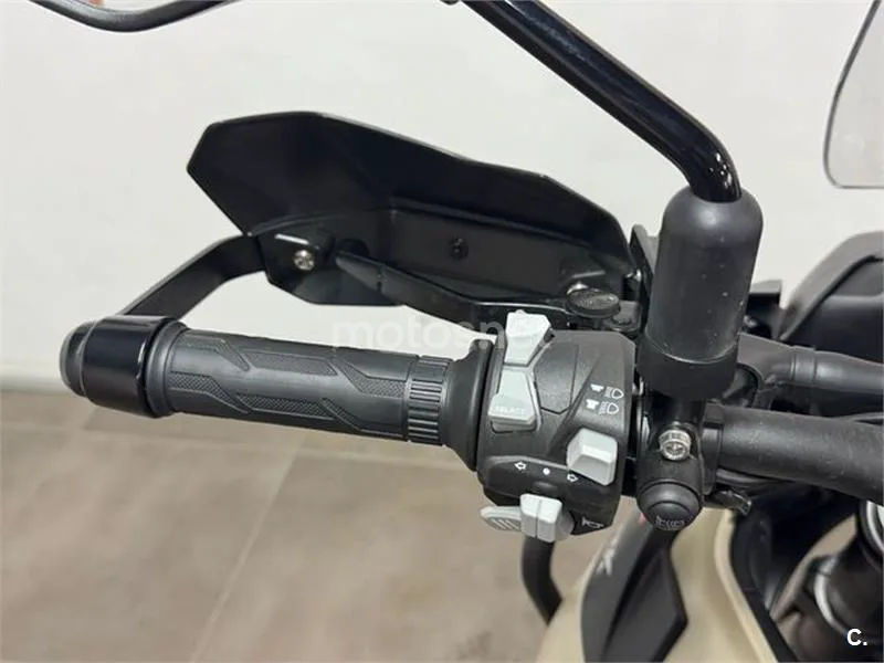 Benelli TRK 702 X – Vista 12