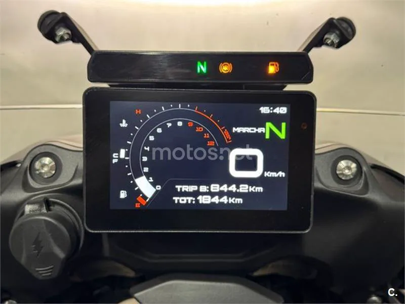 Benelli TRK 702 X – Vista 13