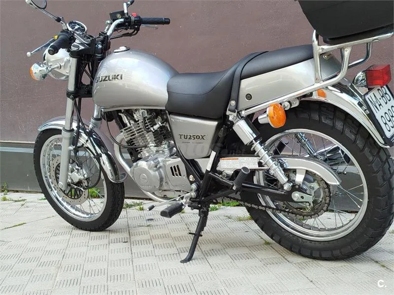 Suzuki TU 250 X – Vista 2