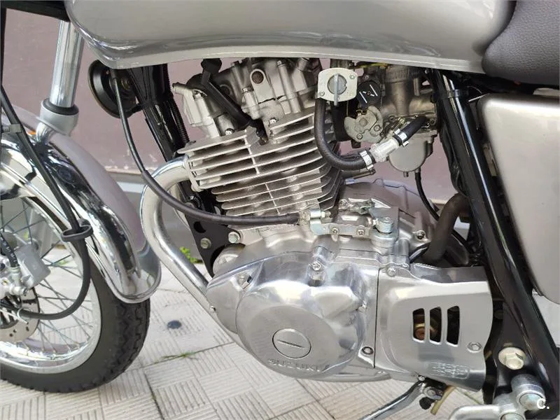 Suzuki TU 250 X – Vista 4
