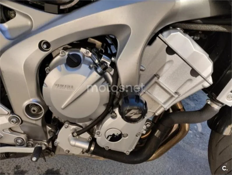 Yamaha FZ6 Fazer – Vista 5