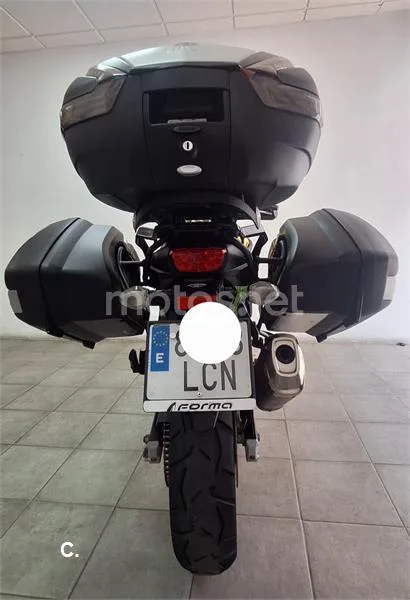 Suzuki V-Strom 650 XT – Vista 6