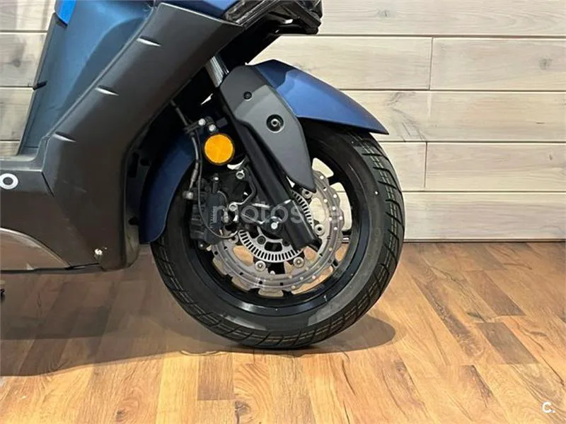 Kymco X-Town CT 300 – Vista 9