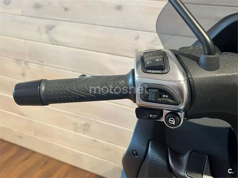 Piaggio MP3 – Vista 12