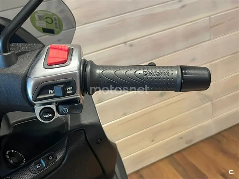 Piaggio MP3 – Vista 14