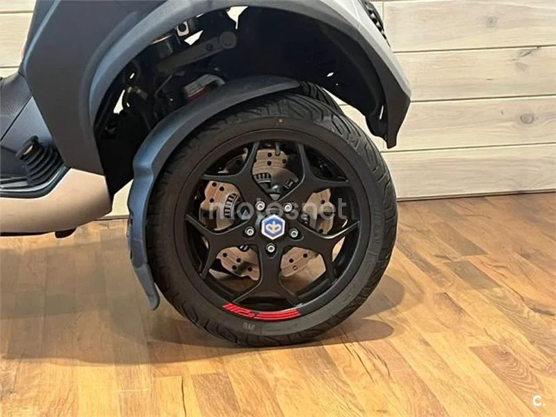 Piaggio MP3 – Vista 9