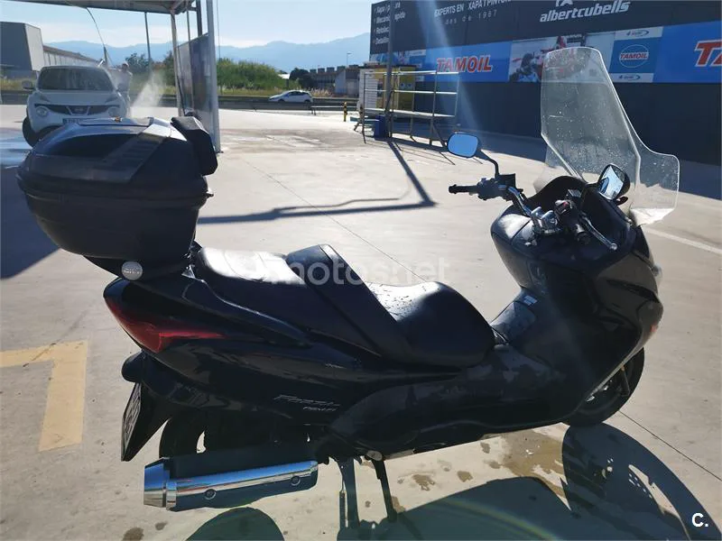 Honda Forza 250 EX – Vista 3