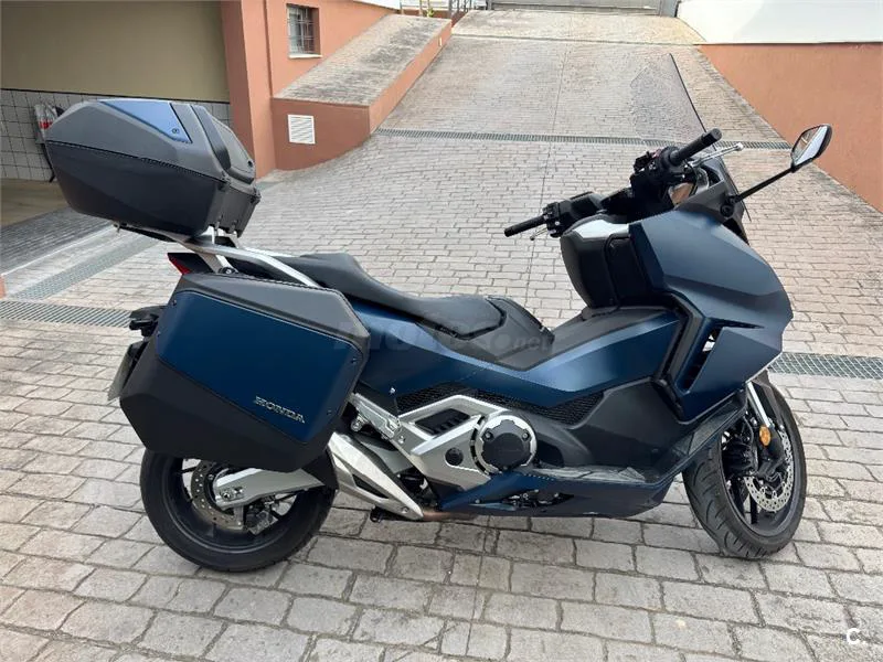 Honda Forza 750 – Vista 3