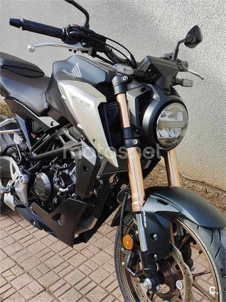 Honda CB 125 R – Vista 2
