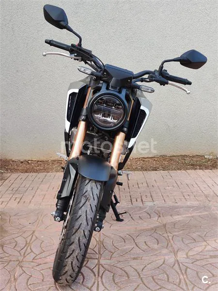 Honda CB 125 R – Vista 3
