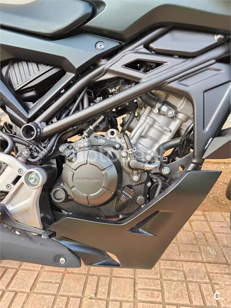 Honda CB 125 R – Vista 5