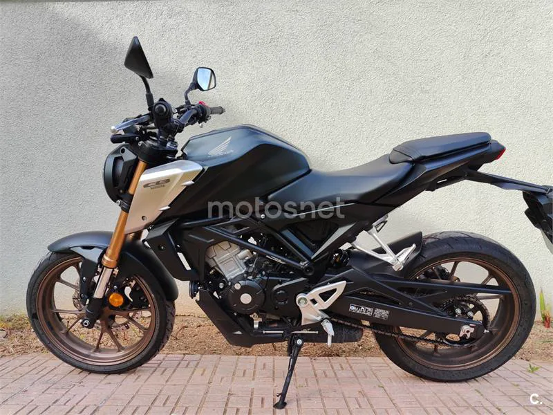 Honda CB 125 R – Vista 6