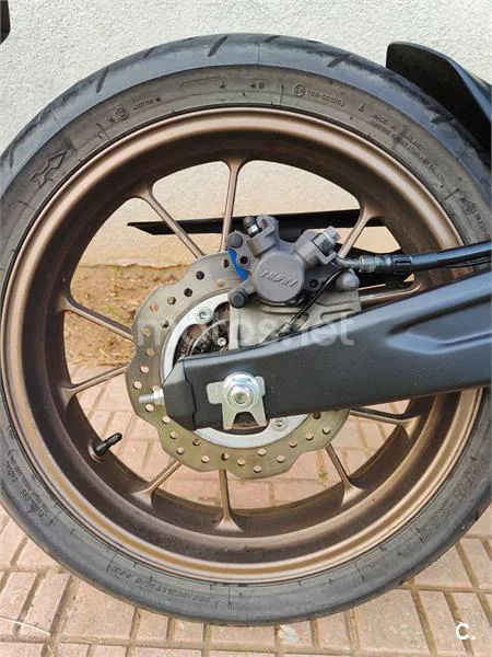 Honda CB 125 R – Vista 8