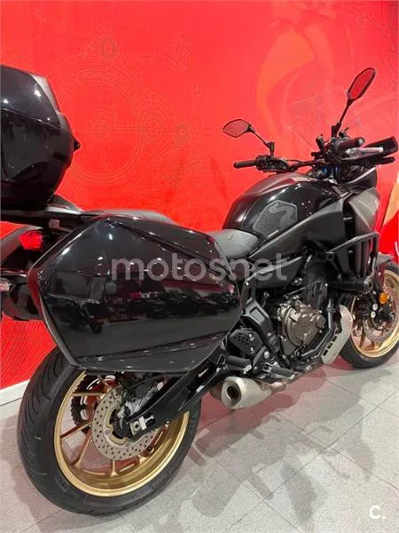 Yamaha Tracer 7 – Vista 7