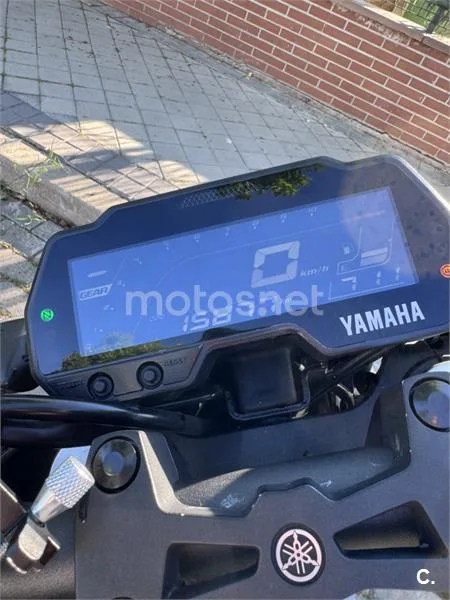Yamaha MT-125 – Vista 4