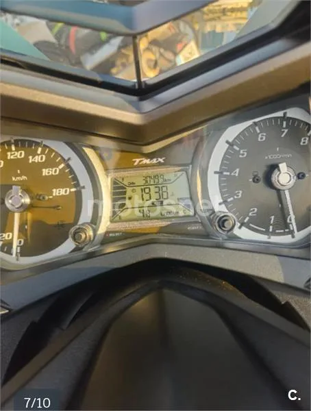 Yamaha TMAX 530 – Vista 4