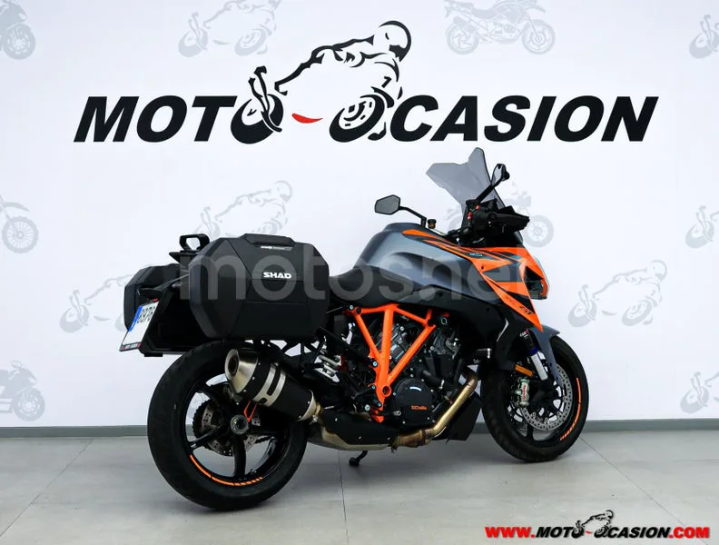 KTM 1290 Super Duke GT – Vista 3
