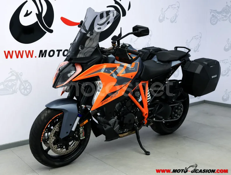 KTM 1290 Super Duke GT – Vista 8