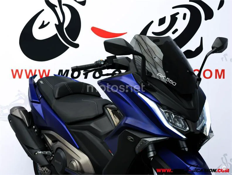 Kymco AK 550 – Vista 4
