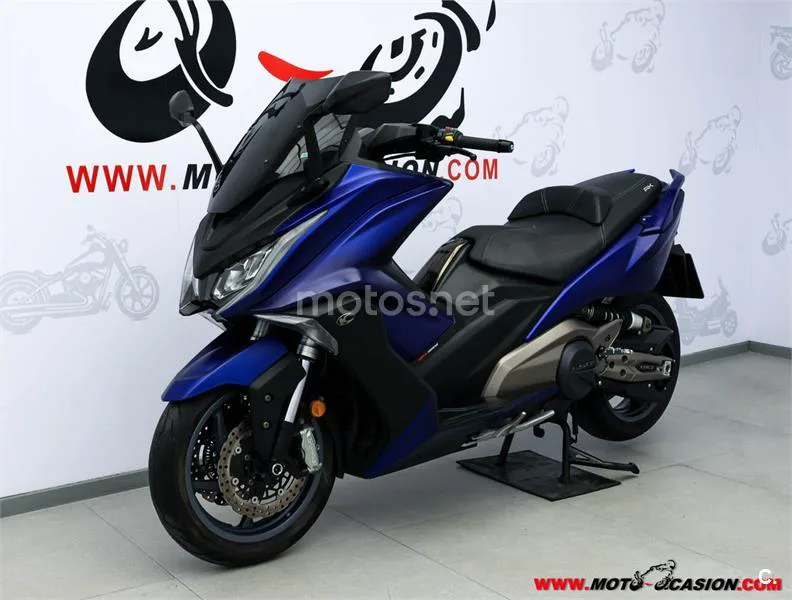 Kymco AK 550 – Vista 7