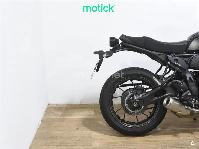 Yamaha XSR 700 – Vista 3