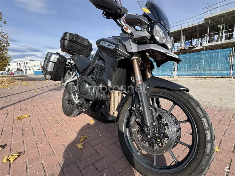 Triumph Tiger Explorer - Vista 14
