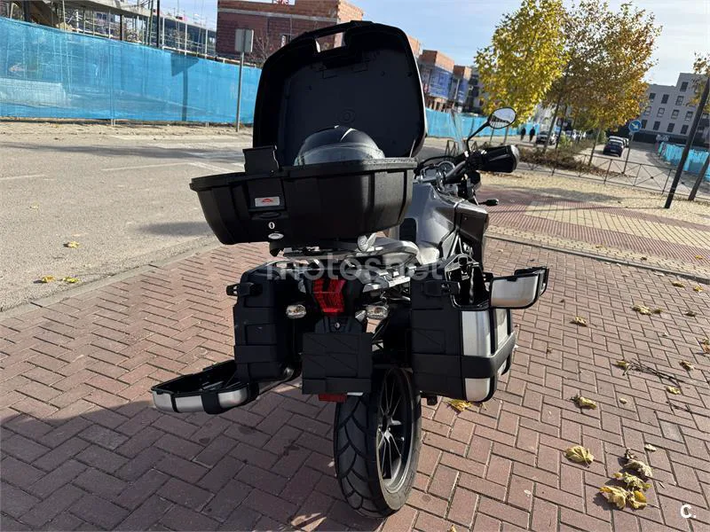 Triumph Tiger Explorer - Vista 16