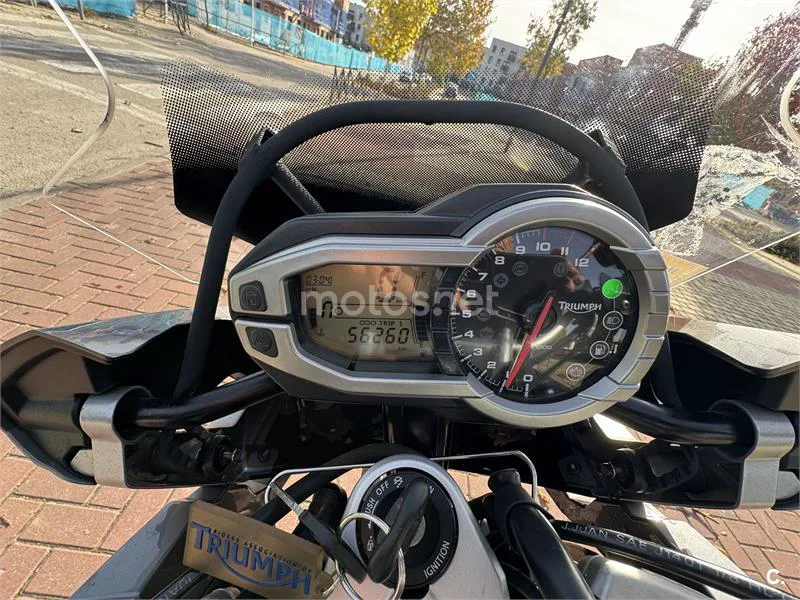 Triumph Tiger Explorer - Vista 9