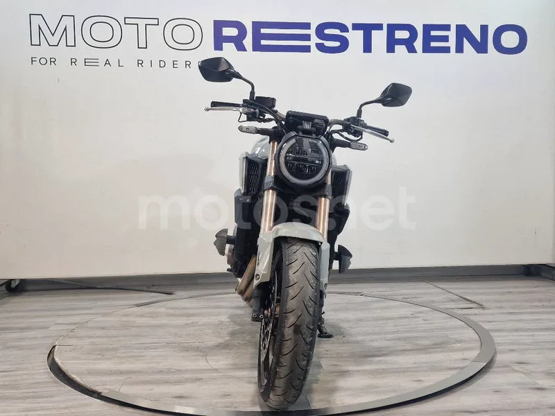 Honda CB 650 R – Vista 4