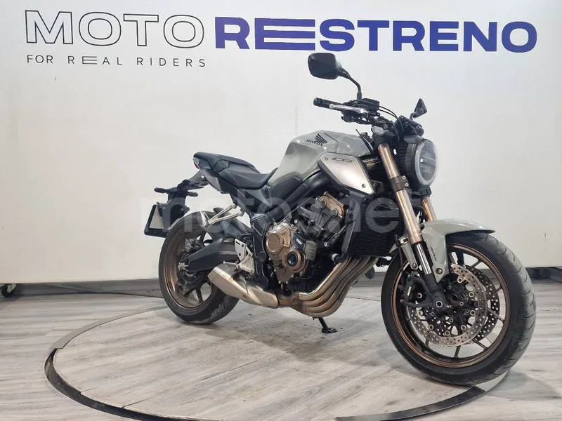 Honda CB 650 R – Vista 6