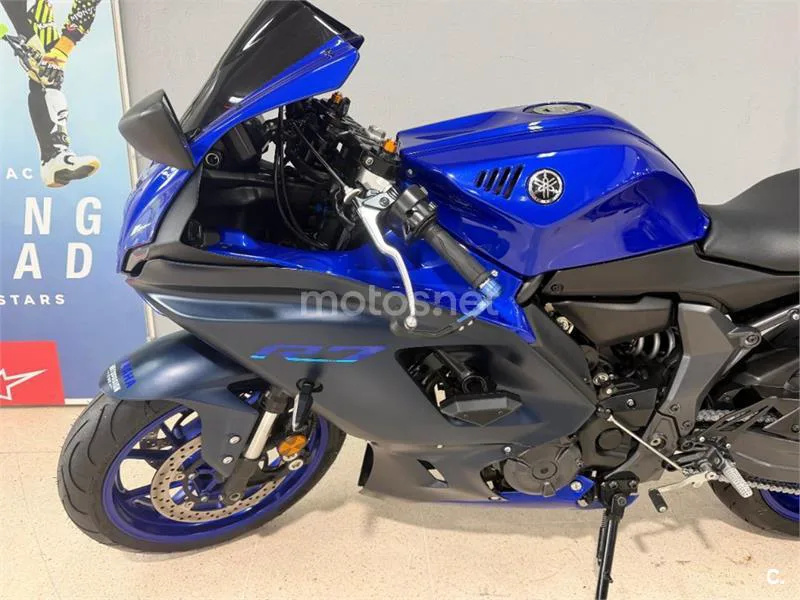 Yamaha R7 – Vista 6