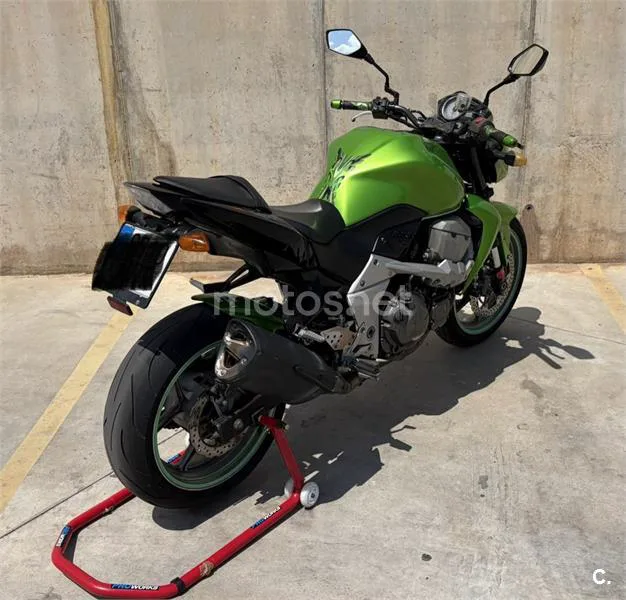 Kawasaki Z750 – Vista 3