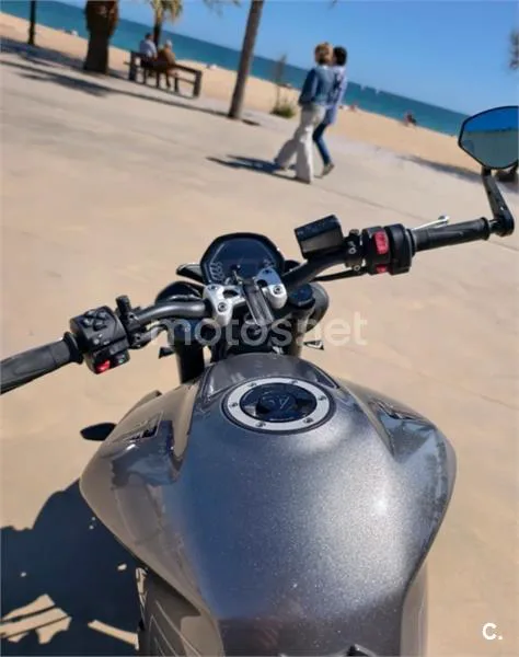 Triumph Street Triple 765 – Vista 4
