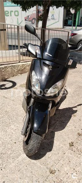 Yamaha XMAX 250 – Vista 3