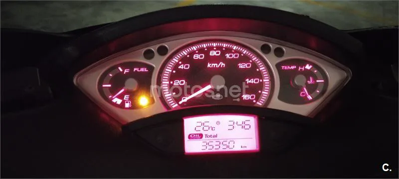 Yamaha XMAX 250 – Vista 8