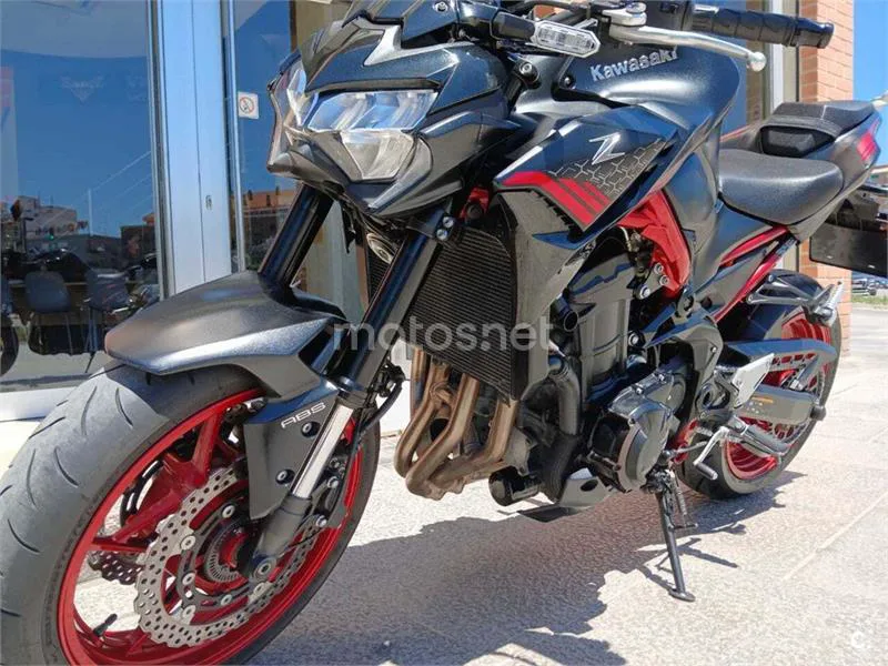 Kawasaki Z900 – Vista 5