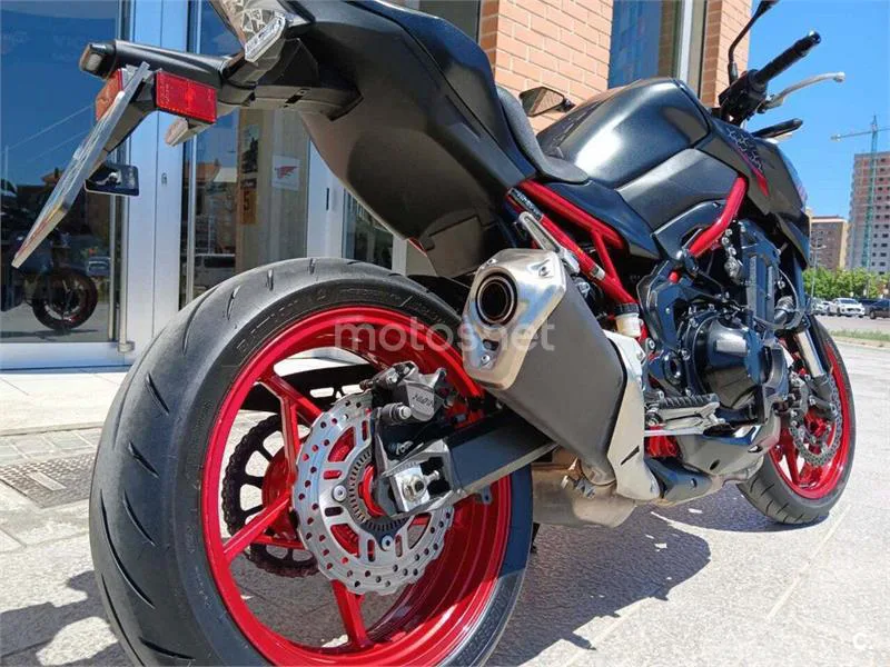 Kawasaki Z900 – Vista 7