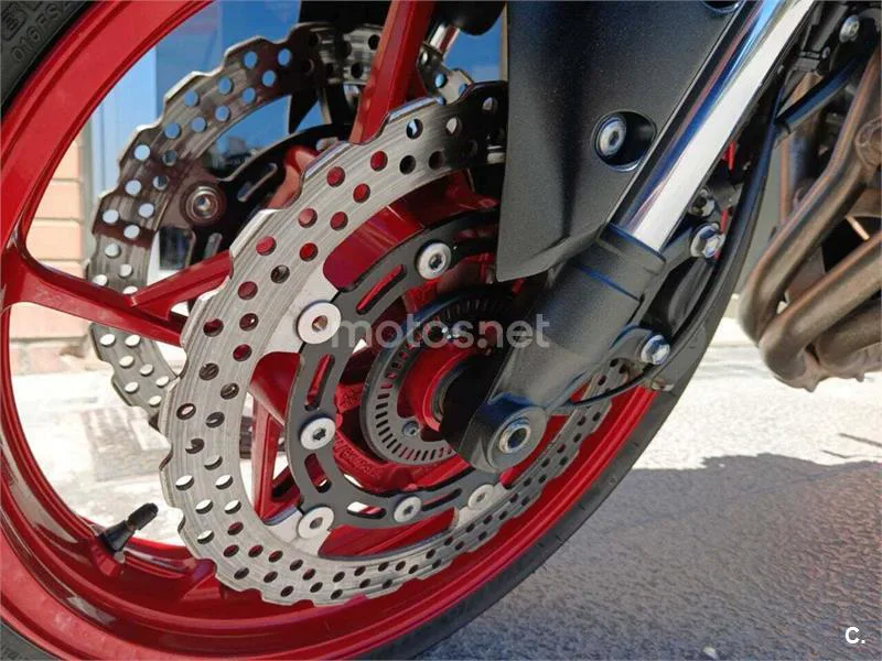 Kawasaki Z900 – Vista 15