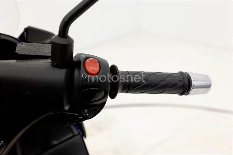 Aprilia SR Max 300 – Vista 5