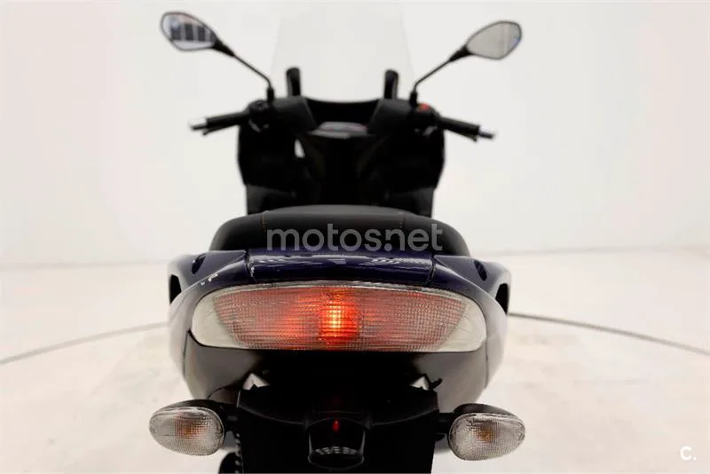 Aprilia SR Max 300 – Vista 10