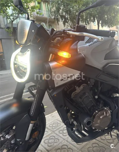 Honda CB 650 R – Vista 5
