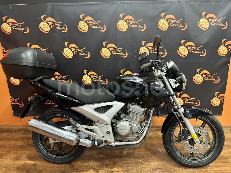 Honda CB250F 999 € 2007 Cantabria - 1