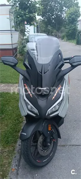 Honda Forza 125 – Vista 4