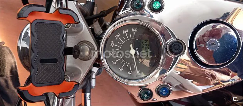 Suzuki Intruder 250 – Vista 3
