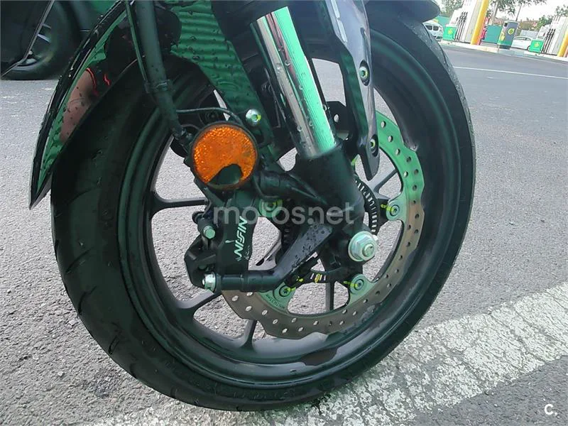 Honda CB 125 R – Vista 9