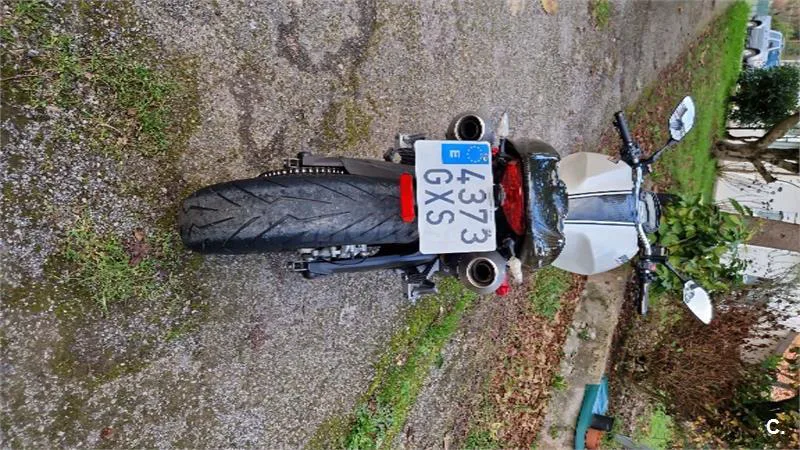 Ducati Monster 696 – Vista 2