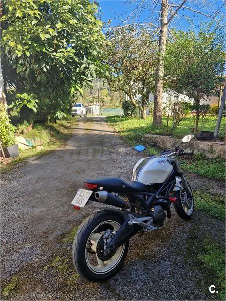 Ducati Monster 696 – Vista 4