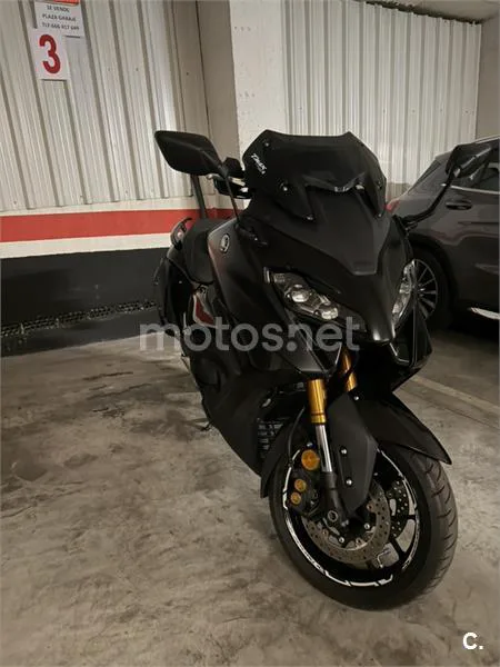 Yamaha TMAX – Vista 7