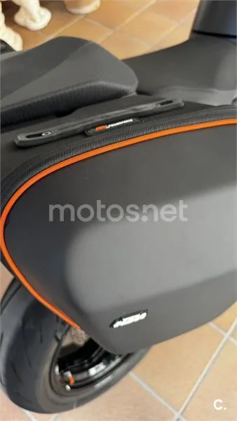 KTM 1390 Super Duke R – Vista 14